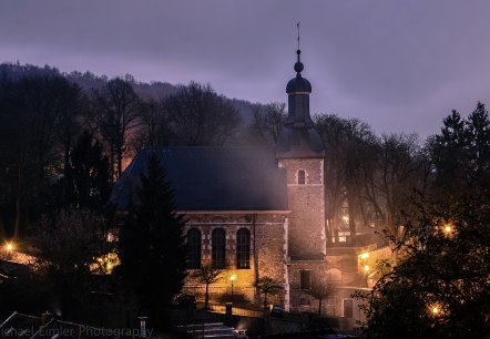 finkenbergkirche_nacht_eimler, © Michael Eimler finkenbergkirche_nacht_eimler, © Michael Eimler