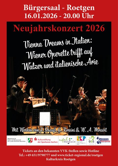 Ein Plakat für ein Neujahrskonzert mit dem Titel „Vienna Dreams in Italien“. Es zeigt Musiker, die auf der Bühne spielen, und enthält Informationen zu Datum und Ort der Veranstaltung.
