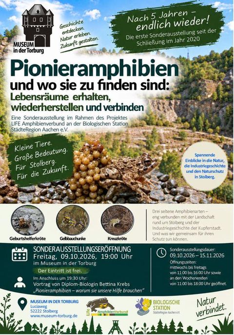 Een informatieposter voor een speciale tentoonstelling over pionieramfibieën in het museum in de Torenburg. Het legt de betekenis van leefgebieden en de bescherming van de soorten uit.
