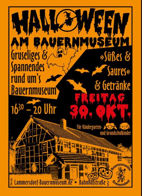 Ein Plakat für eine Halloween-Veranstaltung am Bauernmuseum. Es zeigt die Details der Veranstaltung mit gruseligen Motiven und Informationen zu Süßigkeiten und Getränken.