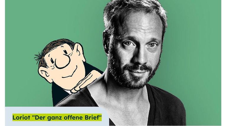 Ein Porträt von Katharina Thalbach in einem Hut mit Brille. Sie lächelt freundlich in die Kamera.